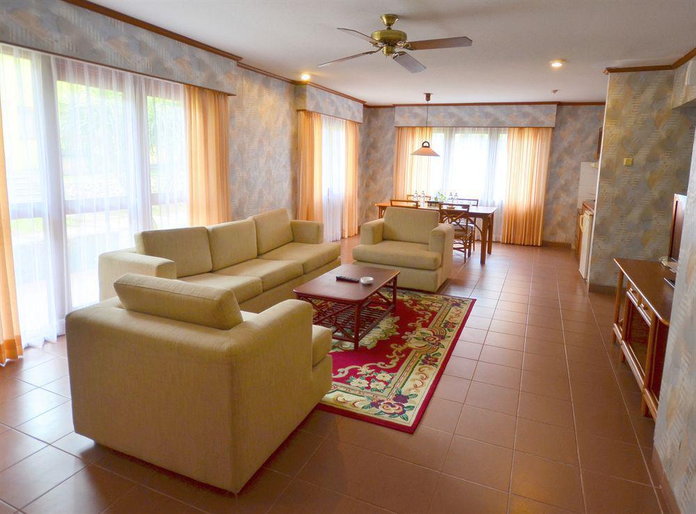 Plagoo Holiday Hotel Nusa Dua  Exterior foto